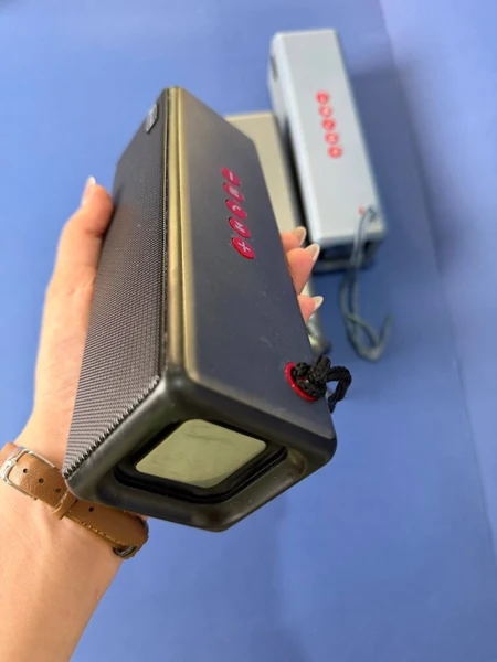 اسپیکر شارژی ردمو Redmo ده‌وات با بلوتوث، رم و فلش، تصویر 5