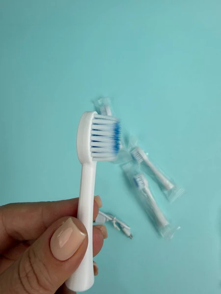 مسواک برقی شارژی X-3 شش‌حالته با چهار سری و تایمر، تصویر 12