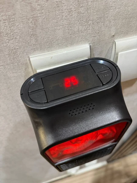 هیتر پریزی Flame Heater طرح شومینه، ۱۰۰۰ وات با ریموت، تصویر 3