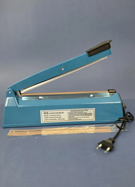 دستگاه دوخت پلاستیک رومیزی PFS-250 با پرس ۲۵ سانتی‌متری، تصویر 3
